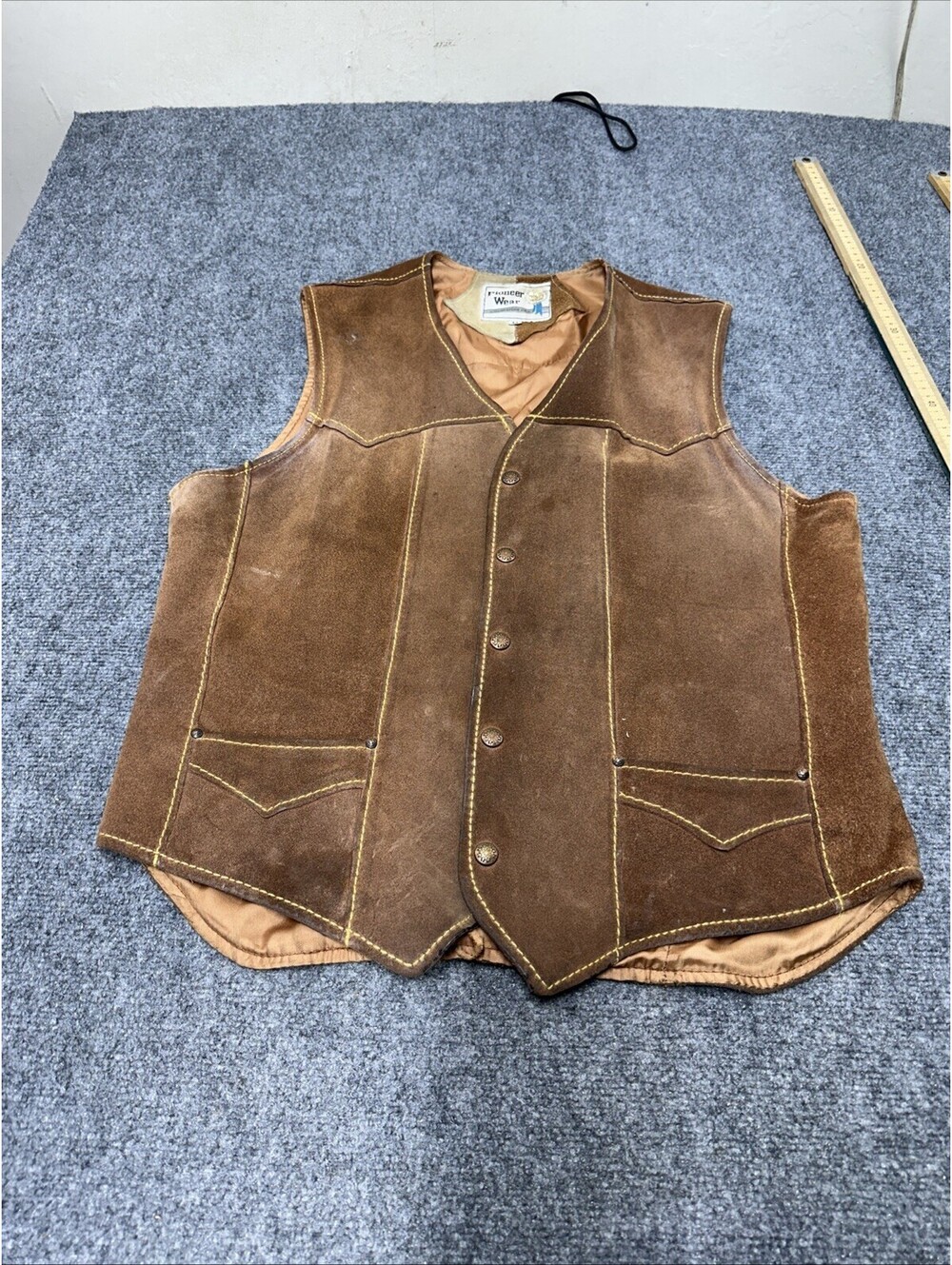 VTG PIONEER WEAR Leather Vest Men’s Lrg/XL Snap Brown Western Rancher USA Cowboy